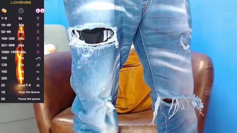 Snapshot of robert_kingg chatting on October 27, 5:22 am robert_kingg online show from October 27, 5:22 am