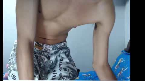 Snapshot of robert_kingg chatting on December 17, 7:25 am robert_kingg online show from December 17, 7:25 am