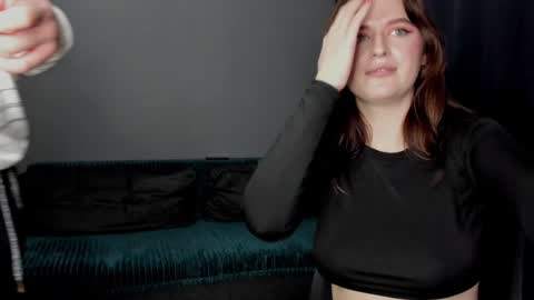 Lisa and Robert  i am online all days 900 am GMT3   online show from December 10, 12:16 pm