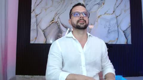 Snapshot of robert_poison1 chatting on December 14, 6:56 pm Robert online show from December 14, 6:56 pm