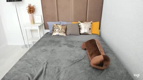 Snapshot of robertamorelly chatting on October 2, 7:04 am Betty online show from October 2, 7:04 am