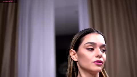 Roberta online show from October 15, 9:09 am