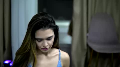 Roberta online show from November 12, 10:26 am