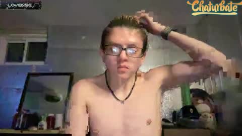 Robert Cici Jr. online show from December 8, 12:40 am