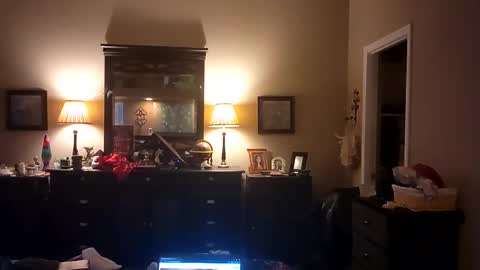 Snapshot of robertharley chatting on December 3, 10:24 am robertharley online show from December 3, 10:24 am