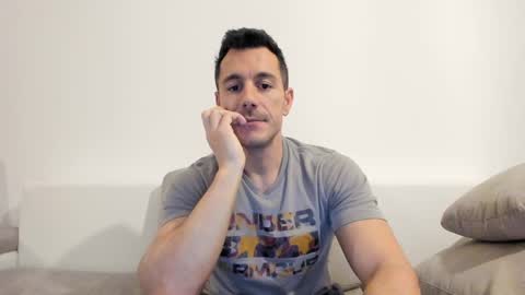 roberto4ever online show from April 3, 3:59 am