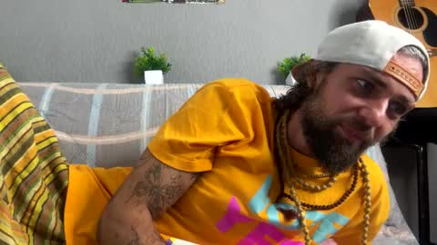 roberto gray online show from May 28, 5:05 am