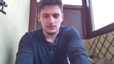 Snapshot of roberto_twink1 chatting on February 6, 9:23 am Roberto online show from February 6, 9:23 am