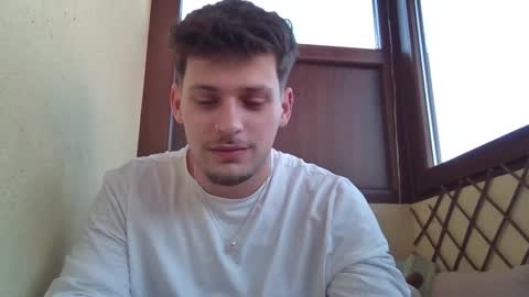 Snapshot of roberto_twink1 chatting on March 4, 7:03 am Roberto online show from March 4, 7:03 am