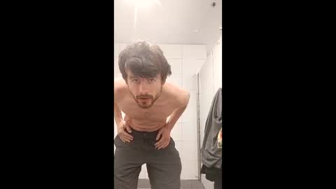 Snapshot of robertstewart18122301 chatting on March 30, 3:51 am robertstewart18122301 online show from March 30, 3:51 am