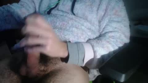 Snapshot of roberunxx chatting on December 17, 9:15 am Rober online show from December 17, 9:15 am