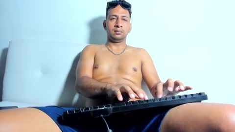 robin_sexx1 online show from November 30, 10:03 pm