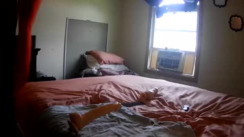 Snapshot of robinhead1981 chatting on April 15, 3:41 pm RobinHEAD online show from April 15, 3:41 pm