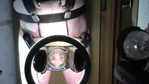 Snapshot of robodickmilker chatting on February 16, 6:21 am Robodickmilker online show from February 16, 6:21 am