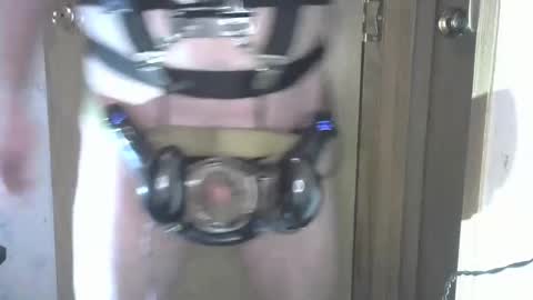 Snapshot of robodickmilker chatting on February 24, 4:05 am Robodickmilker online show from February 24, 4:05 am