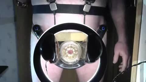 Snapshot of robodickmilker chatting on February 25, 8:51 pm Robodickmilker online show from February 25, 8:51 pm