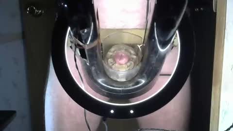 Snapshot of robodickmilker chatting on February 26, 9:27 pm Robodickmilker online show from February 26, 9:27 pm