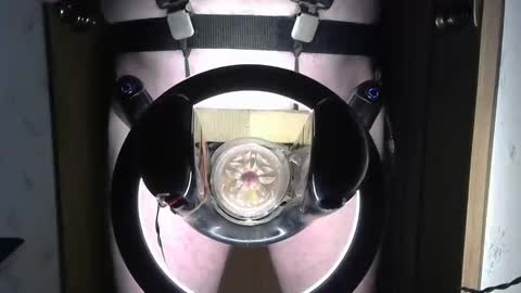 Snapshot of robodickmilker chatting on March 6, 6:19 am Robodickmilker online show from March 6, 6:19 am