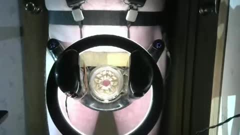 Snapshot of robodickmilker chatting on March 8, 10:34 pm Robodickmilker online show from March 8, 10:34 pm