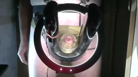 Snapshot of robodickmilker chatting on September 9, 10:31 pm Robodickmilker online show from September 9, 10:31 pm