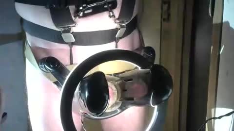 Snapshot of robodickmilker chatting on September 15, 7:58 pm Robodickmilker online show from September 15, 7:58 pm