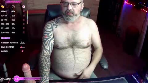 Snapshot of robun1801 chatting on February 21, 2:28 am Tequila and Whiskey online show from February 21, 2:28 am