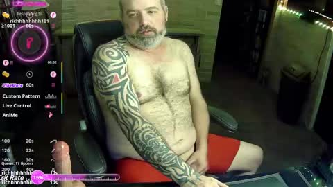 Snapshot of robun1801 chatting on February 22, 5:34 am Tequila and Whiskey online show from February 22, 5:34 am