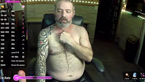 Snapshot of robun1801 chatting on February 26, 1:43 am Tequila and Whiskey online show from February 26, 1:43 am