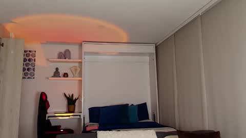 roby_millerr online show from April 19, 12:33 am