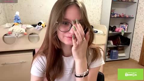 robynsentinella online show from February 20, 2:41 am