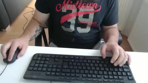 Snapshot of robzombi chatting on September 11, 4:40 pm Rockbart online show from September 11, 4:40 pm