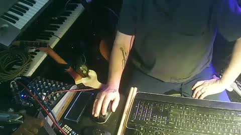 rocboy60 online show from December 7, 7:05 am