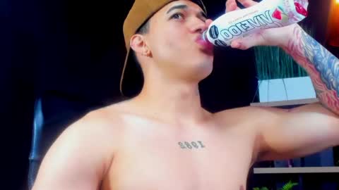 rocco_santos online show from April 21, 6:34 pm