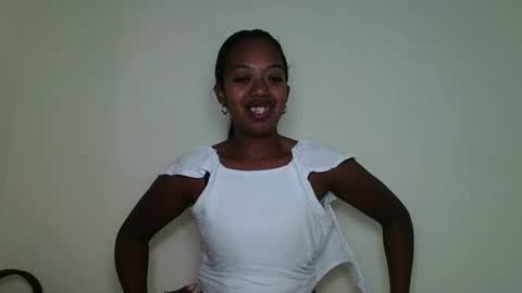 rochellinah online show from May 9, 11:04 am