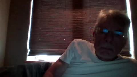 Snapshot of rockhardoldfart chatting on June 8, 4:18 pm Cum in your mouth online show from June 8, 4:18 pm