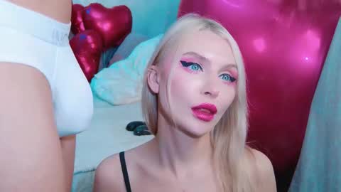 Lina and Den online show from February 16, 6:20 am