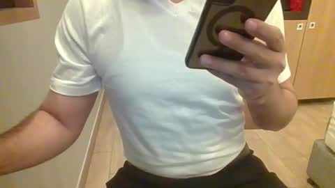 rockysam090 online show from October 13, 10:48 am