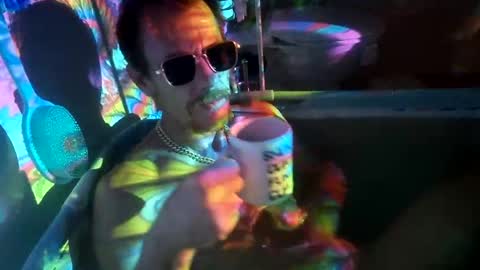 Snapshot of rod77knee chatting on February 22, 11:24 am rod77knee online show from February 22, 11:24 am