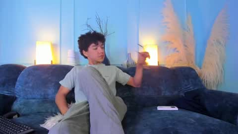 Snapshot of rodney_styles chatting on December 5, 3:26 am Rodney Styles online show from December 5, 3:26 am