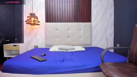 Snapshot of rodney_styles chatting on December 14, 3:29 am Rodney Styles online show from December 14, 3:29 am