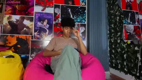 Snapshot of rodney_styles chatting on December 21, 3:14 am Rodney Styles online show from December 21, 3:14 am