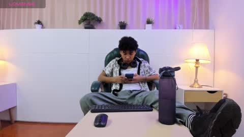 Snapshot of rodney_styles chatting on January 16, 3:23 am Rodney Styles online show from January 16, 3:23 am