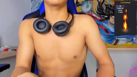 Snapshot of rodney_styles chatting on January 22, 6:31 am Rodney Styles online show from January 22, 6:31 am