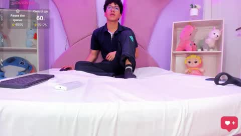 Snapshot of rodney_styles chatting on January 24, 3:32 am Rodney Styles online show from January 24, 3:32 am