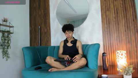 Snapshot of rodney_styles chatting on February 12, 3:29 am Rodney Styles online show from February 12, 3:29 am