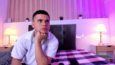 Snapshot of rodney_styles chatting on February 28, 3:37 am Rodney Styles online show from February 28, 3:37 am