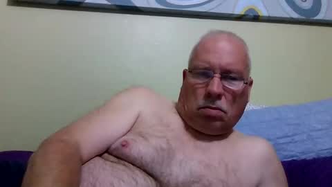 rodstud641 online show from October 20, 11:49 pm