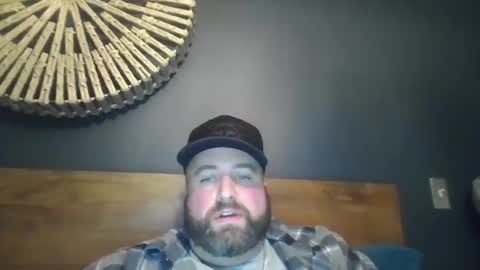 Snapshot of rofosho10 chatting on March 7, 1:31 am BigBadBear online show from March 7, 1:31 am