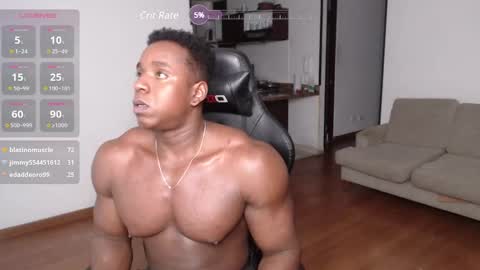 Snapshot of rogger_physique chatting on February 26, 11:15 pm Rogger online show from February 26, 11:15 pm