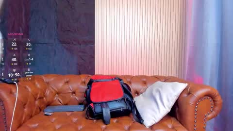 Snapshot of rogger_physique chatting on October 14, 8:31 pm Rogger online show from October 14, 8:31 pm